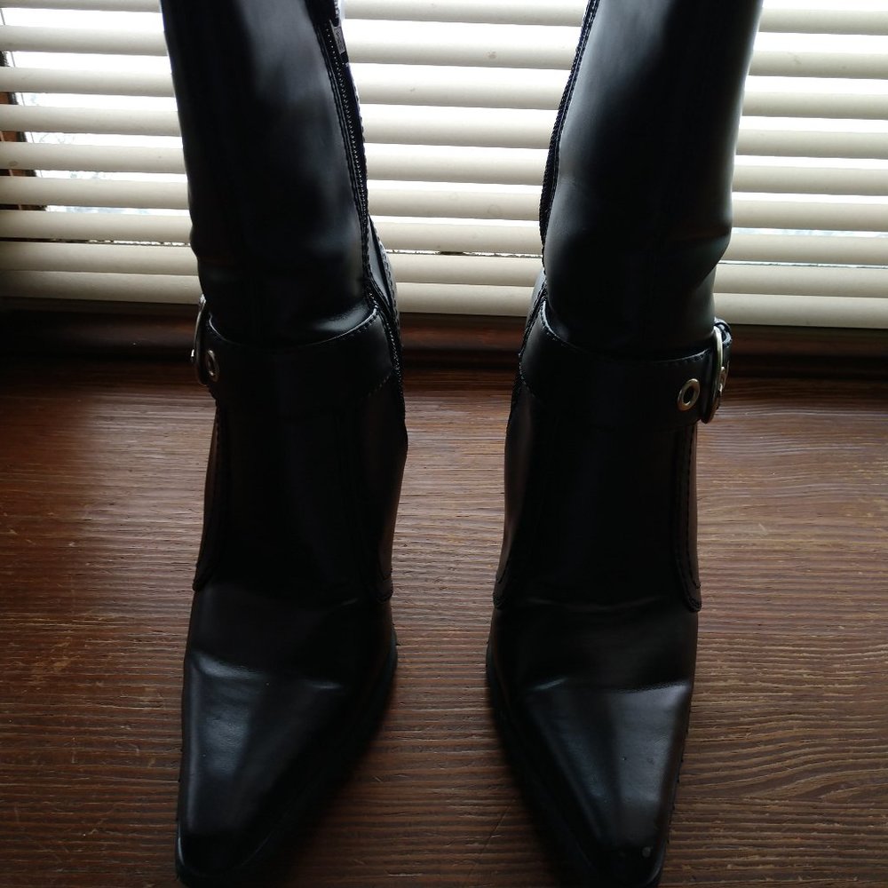 Black Vuitton boots